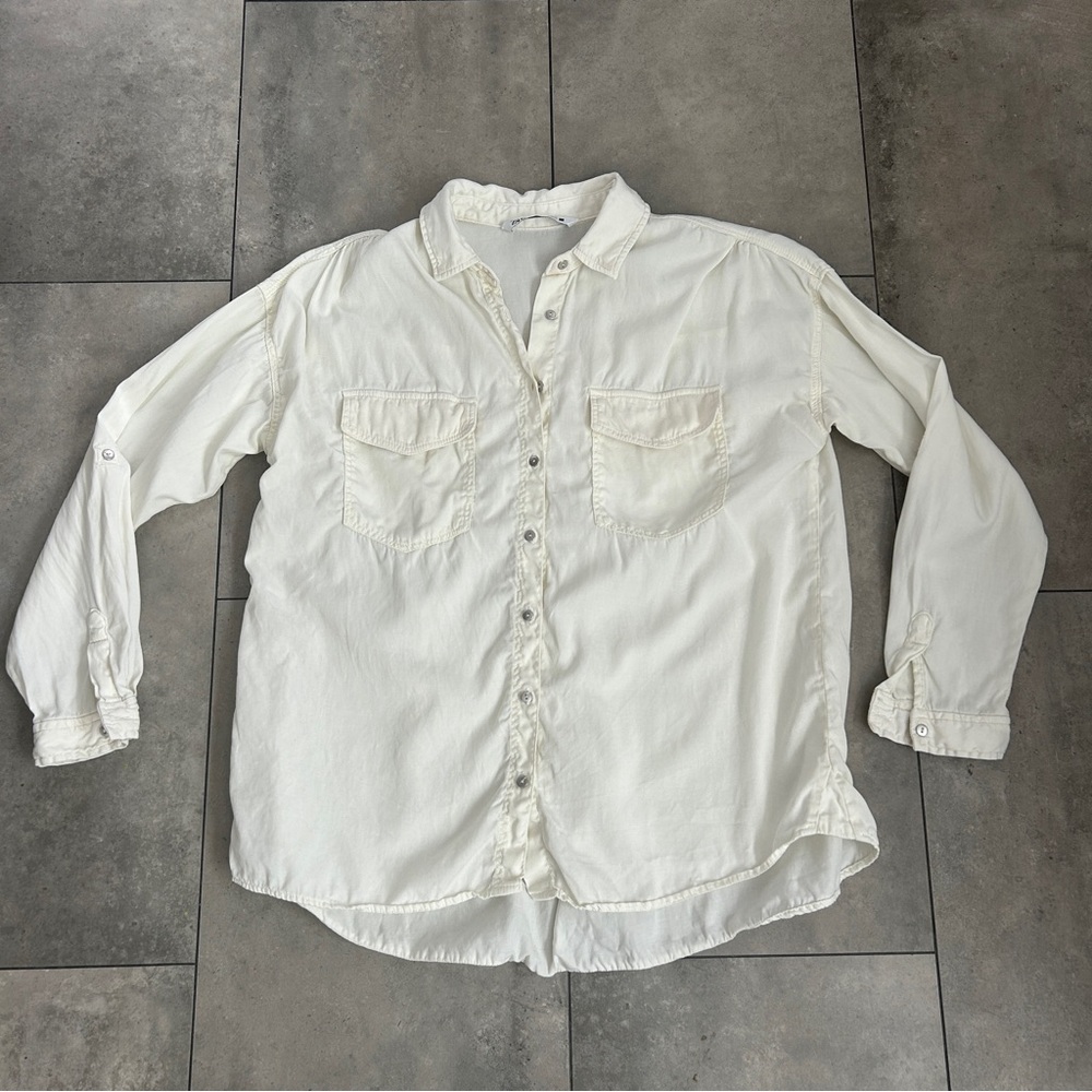 Zara off white cream button down casual shirt medium